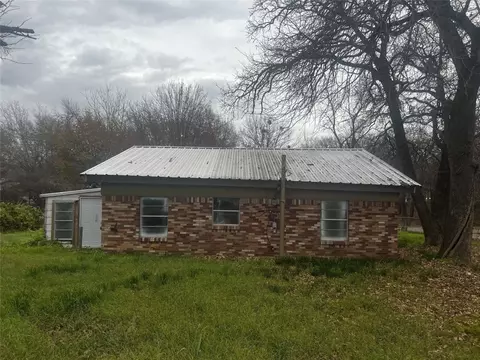 10200 Patton Dr, Quinlan, TX 75474