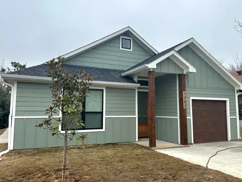 1707 E Chaffin St, Sherman, TX 75090