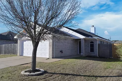 1148 Whispering Mdws, Crowley, TX 76036