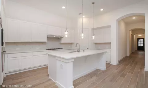 4728 Aubrey Pkwy, Aubrey, TX 76227