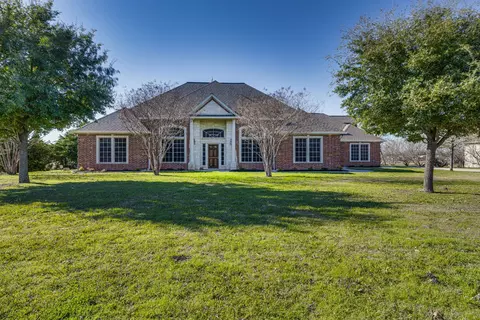 557 Pratt Rd, Red Oak, TX 75154