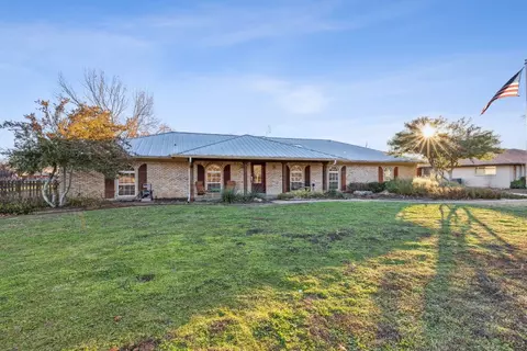 142 Moonlight Dr, Murphy, TX 75094