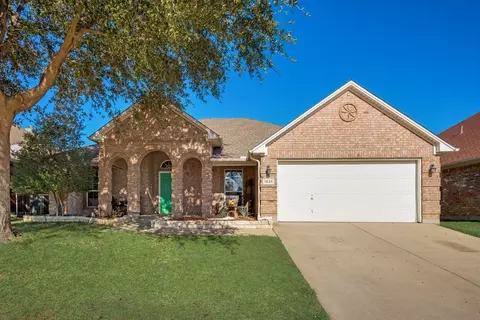 1020 Badbury Ln, Grand Prairie, TX 75052