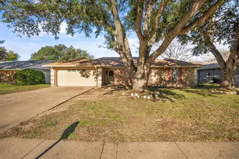 9900 Westpark Dr, Benbrook, TX 76126
