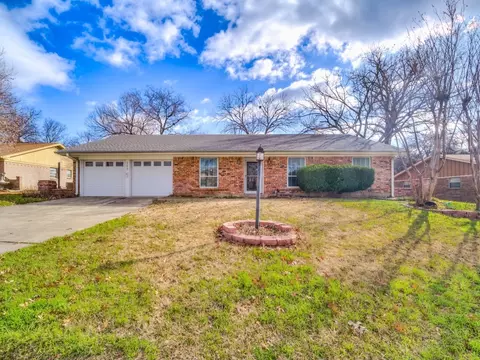225 Aquilla Dr, Lakeside, TX 76108