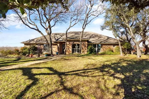 208 Parkway Dr, Willow Park, TX 76087