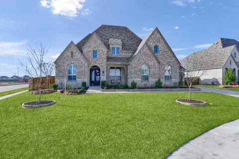 2802 Deerwood Ct, Sherman, TX 75092