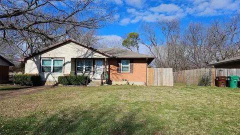 1101 Manhattan Dr, Denton, TX 76209