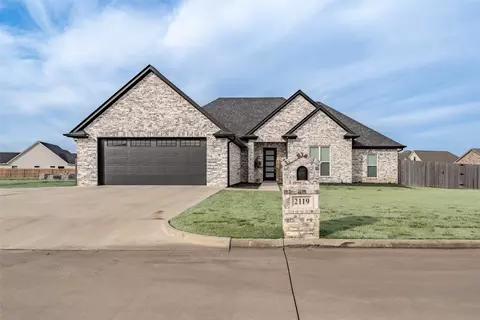 2119 Heath St, Sulphur Springs, TX 75482