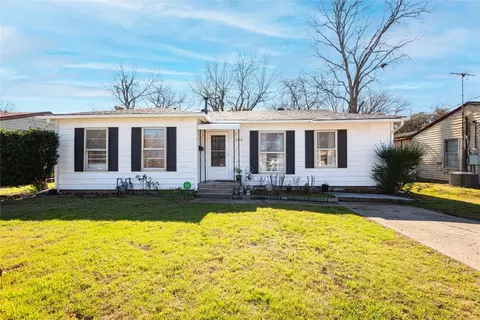 1718 Brake Dr, Carrollton, TX 75006