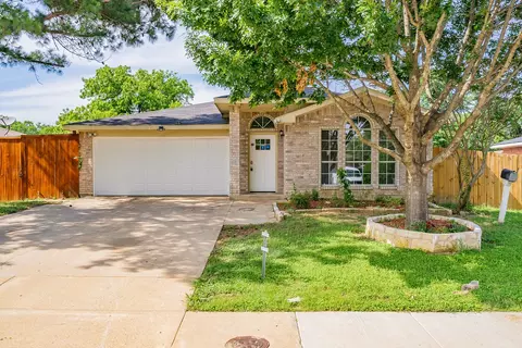 9323 Lipton Ln, Dallas, TX 75217
