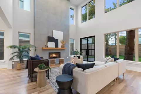 4823 Cowan Ave, Dallas, TX 75209