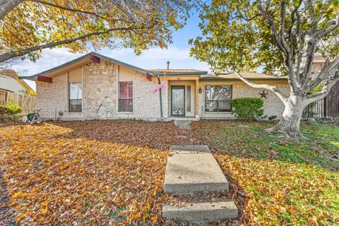 5033 Willowhaven Cir, Garland, TX 75043