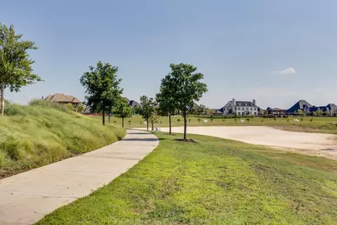 700 Pheasant Run St, Euless, TX 76040 photo 18