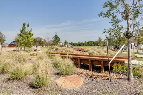 700 Pheasant Run St, Euless, TX 76040 photo 4