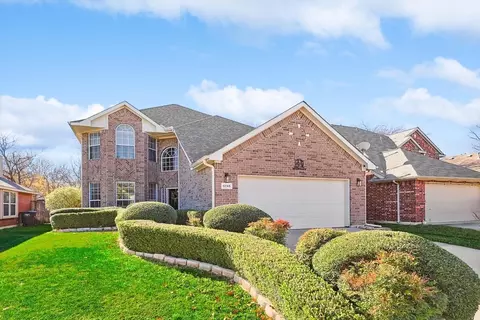 5745 Starboardway Dr, Fort Worth, TX 76135