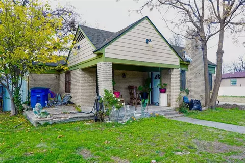 3703 Penelope St, Dallas, TX 75210