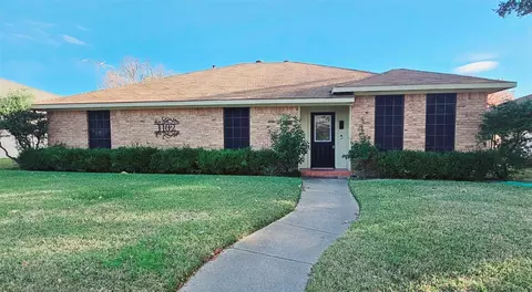 1102 Mayapple Dr, Garland, TX 75043