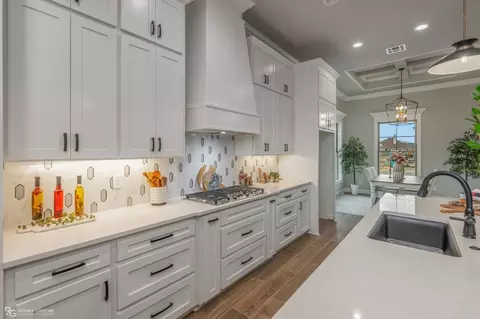 Kitchen - 124 Sitka Loop, Haughton, LA 71037 photo 5 of 7