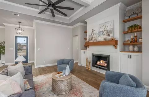 Living - 124 Sitka Loop, Haughton, LA 71037 photo 4 of 5