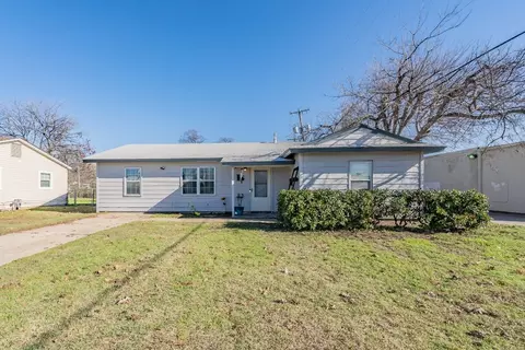 320 NW Renfro St, Burleson, TX 76028