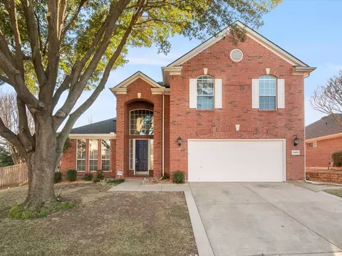 2401 Caldwell Dr, Bedford, TX 76021