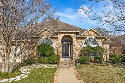 9 Waterwood Ct, Mansfield, TX 76063