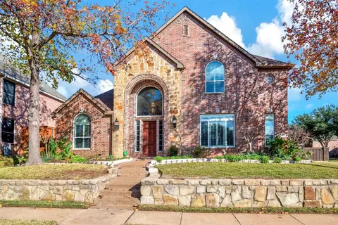 501 Weeping Willow Rd, Garland, TX 75044