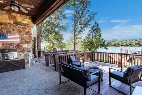 7055 Layman Dr, Eustace, TX 75124
