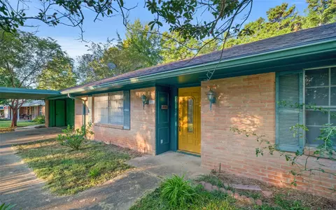 603 Ambassador Blvd, Marshall, TX 75672