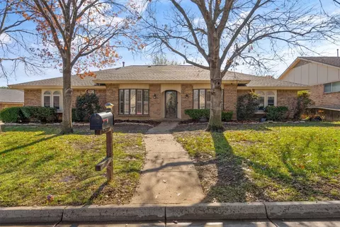 4504 Weyhill Dr, Arlington, TX 76013