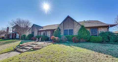 2821 Colleen Dr, Garland, TX 75043