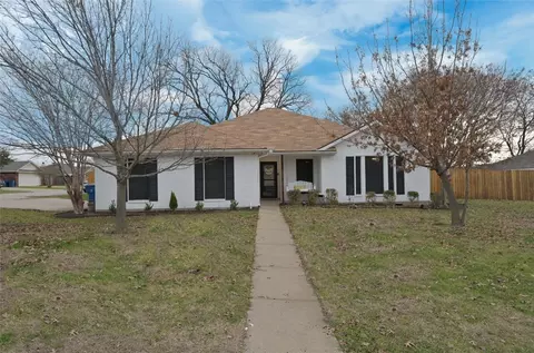 200 Cheyenne Trl, Alvarado, TX 76009
