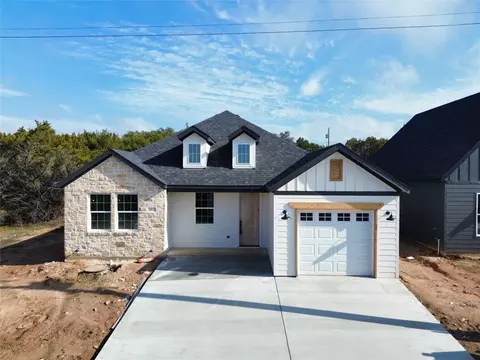 5613 San Jacinto Dr, Granbury, TX 76048