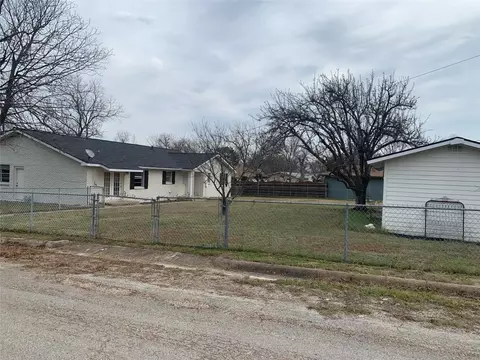 900 E Gentry, Hamilton, TX 76531