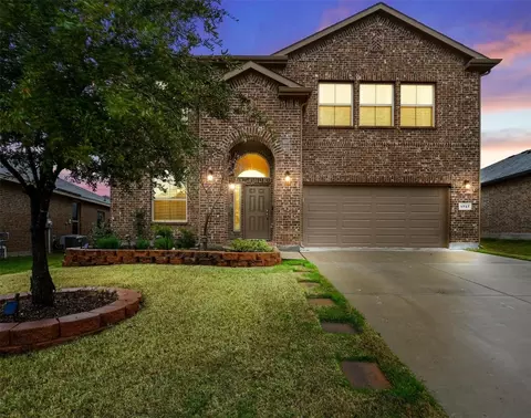 1737 Falling Star Dr, Haslet, TX 76052
