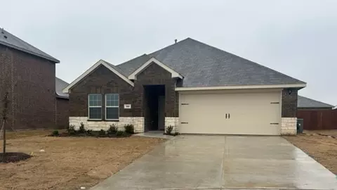 102 Sunberry Dr, Caddo Mills, TX 75135