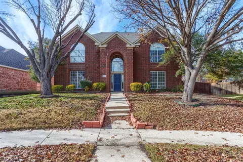 8925 Smokey Dr, Plano, TX 75025