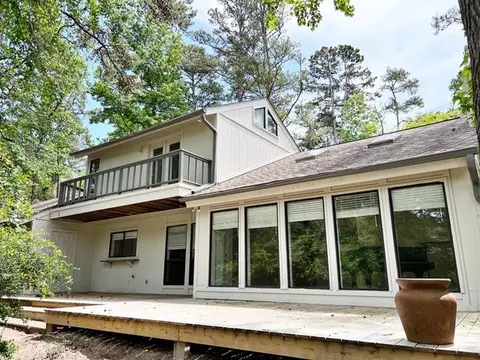 140 Fireside Cv, Holly Lake Ranch, TX 75765