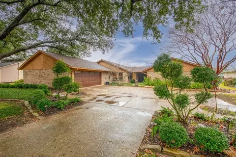 1520 Waltham Ct, Arlington, TX 76012