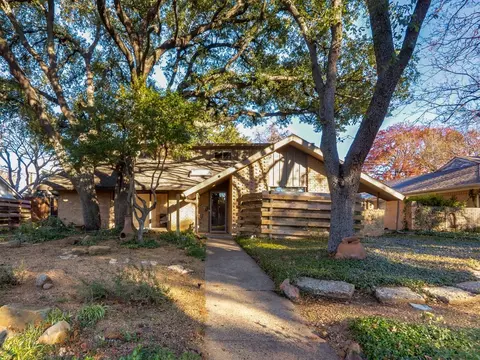 3243 Darbyshire Dr, Dallas, TX 75229