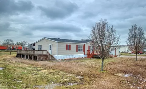 103 Squires Ct, Ferris, TX 75125