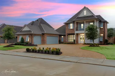 110 Overbrook Ln, Bossier City, LA 71111