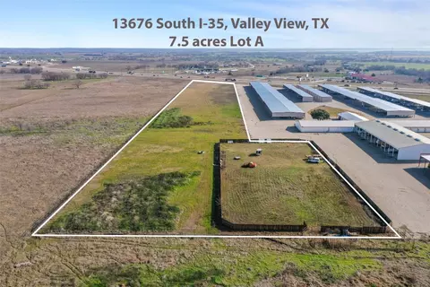 13676 S I-35 Fwy, Valley View, TX 76272