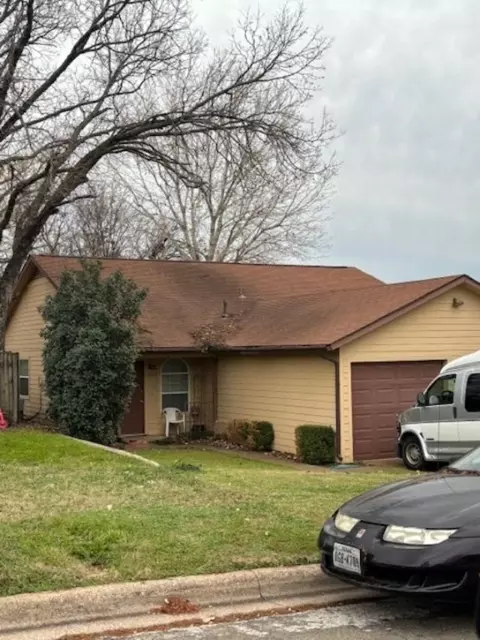 6023 Calloway Ct, Fort Worth, TX 76114