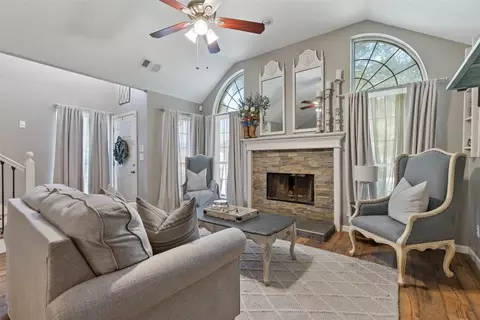 4232 Maryanne Pl, Haltom City, TX 76137