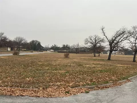 1621 W College West College, Jacksboro, TX 76458