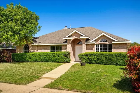 2231 W Welsh Dr, Lancaster, TX 75146