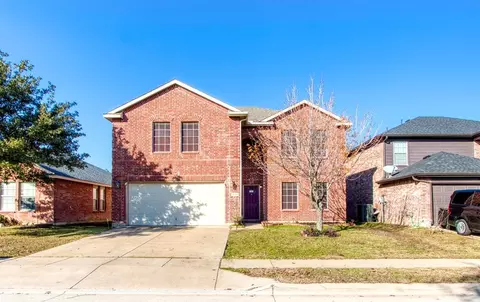 1625 Birds Eye Rd, Fort Worth, TX 76177