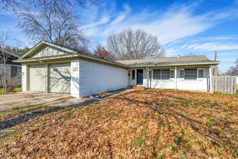 3913 Cody Ct, Irving, TX 75062